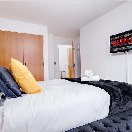 Maevela Apartments - Arcadian Versace Themed Apt ☆ Huge Balcony / Free Parking → Free Netflix -2 Min Walk From Birmingham Hippodrome Theatre, Arcadian, China Town, Sidewalk Club, Gay Village, 5 Mins From New Street Train Station - Birmingham Grand Ce Exterior foto