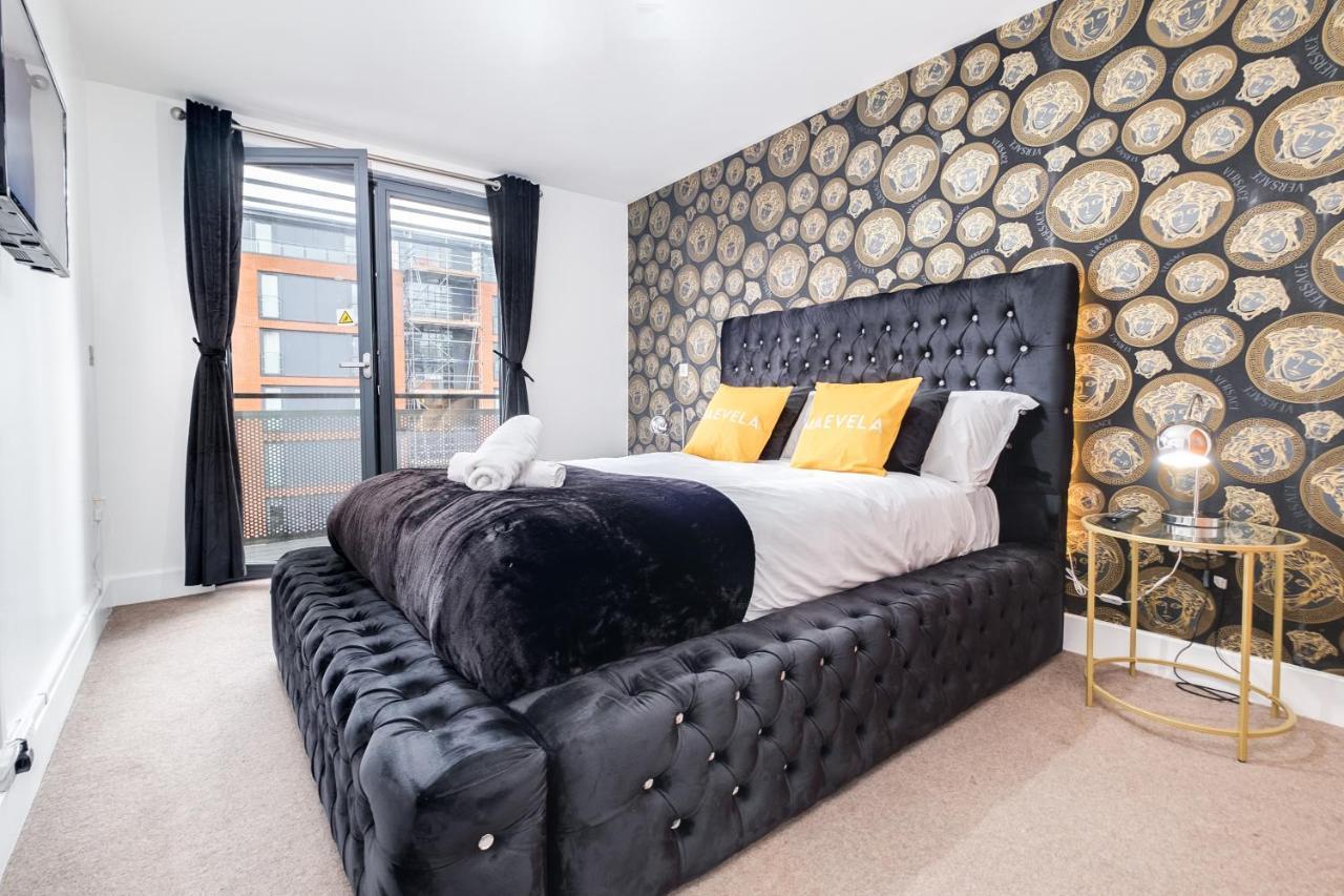Maevela Apartments - Arcadian Versace Themed Apt ☆ Huge Balcony / Free Parking → Free Netflix -2 Min Walk From Birmingham Hippodrome Theatre, Arcadian, China Town, Sidewalk Club, Gay Village, 5 Mins From New Street Train Station - Birmingham Grand Ce Exterior foto