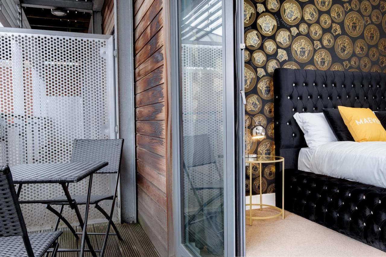 Maevela Apartments - Arcadian Versace Themed Apt ☆ Huge Balcony / Free Parking → Free Netflix -2 Min Walk From Birmingham Hippodrome Theatre, Arcadian, China Town, Sidewalk Club, Gay Village, 5 Mins From New Street Train Station - Birmingham Grand Ce Exterior foto
