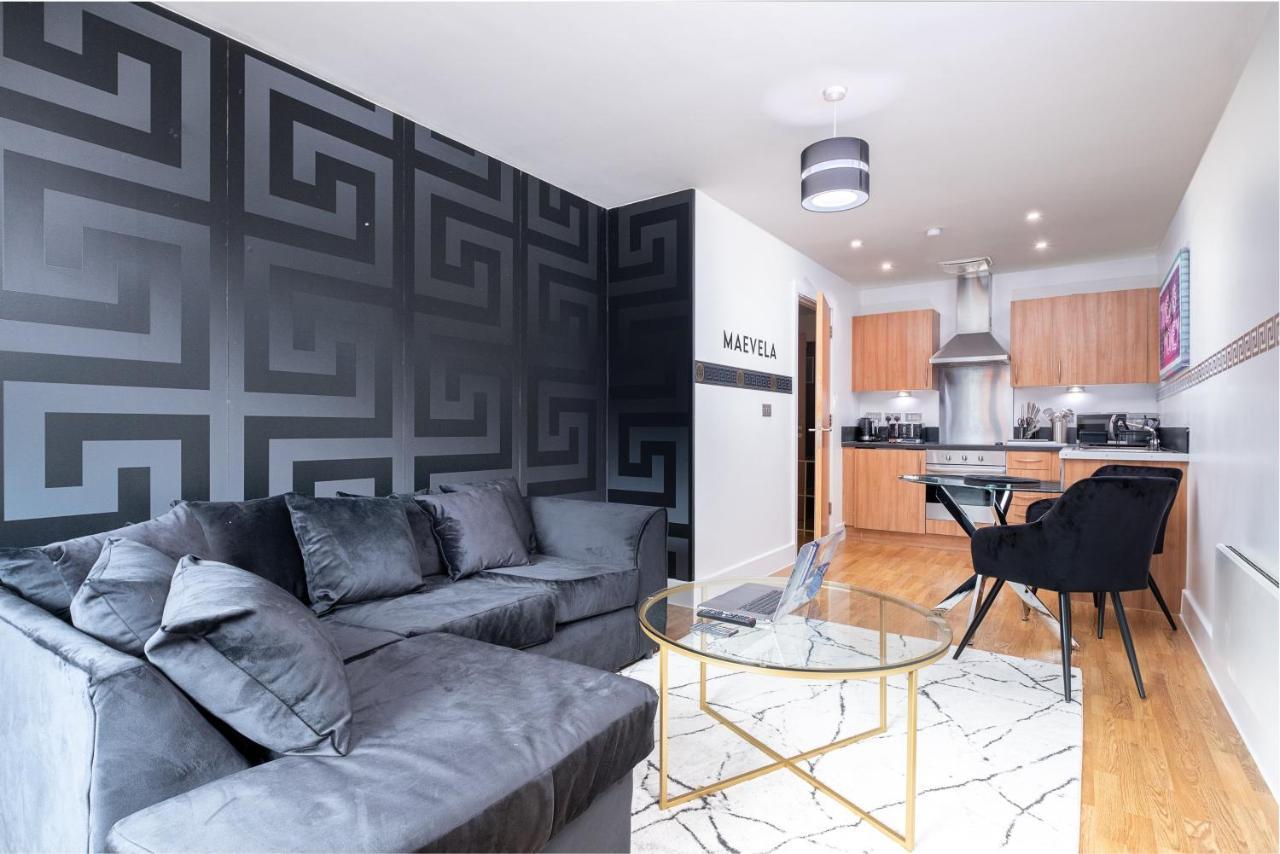 Maevela Apartments - Arcadian Versace Themed Apt ☆ Huge Balcony / Free Parking → Free Netflix -2 Min Walk From Birmingham Hippodrome Theatre, Arcadian, China Town, Sidewalk Club, Gay Village, 5 Mins From New Street Train Station - Birmingham Grand Ce Exterior foto
