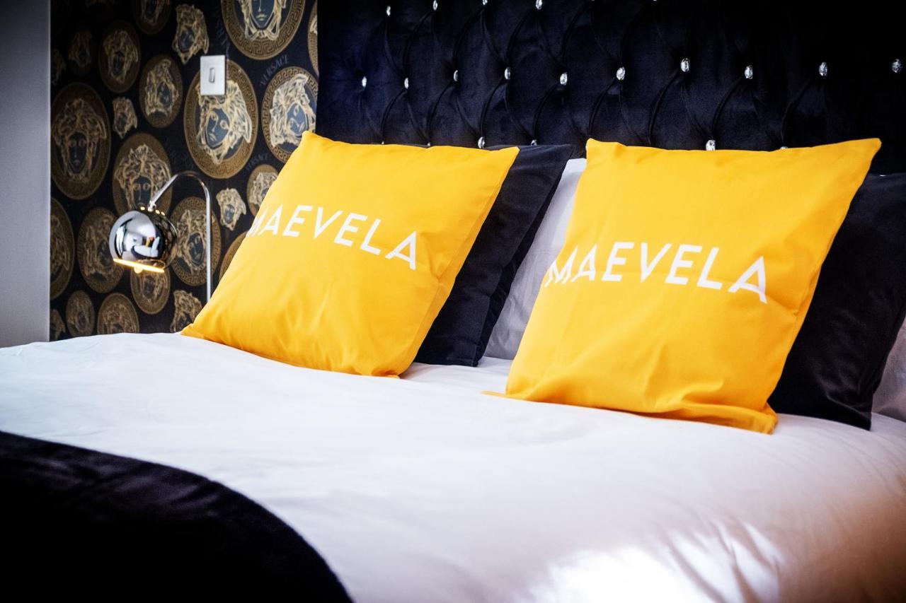 Maevela Apartments - Arcadian Versace Themed Apt ☆ Huge Balcony / Free Parking → Free Netflix -2 Min Walk From Birmingham Hippodrome Theatre, Arcadian, China Town, Sidewalk Club, Gay Village, 5 Mins From New Street Train Station - Birmingham Grand Ce Exterior foto