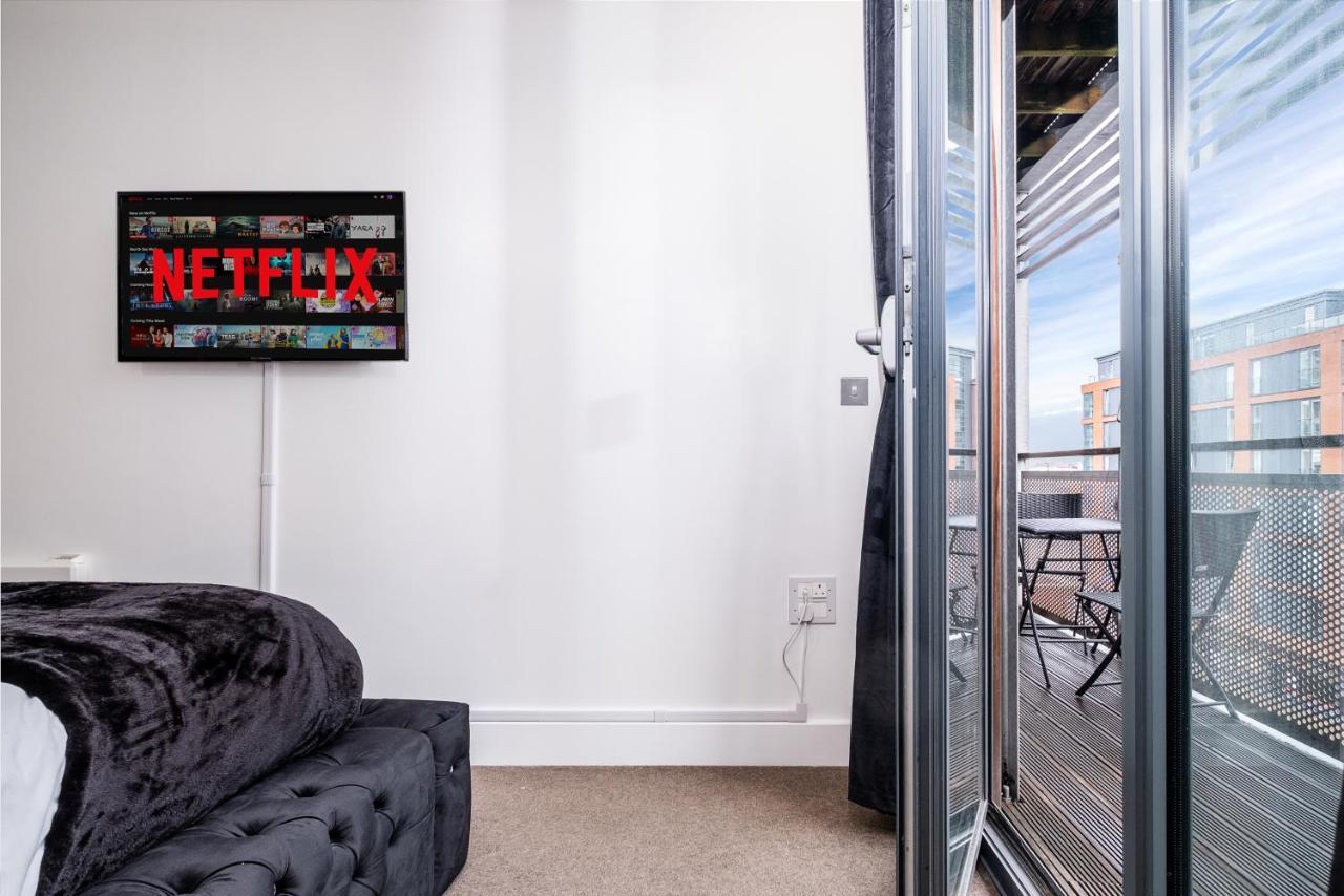 Maevela Apartments - Arcadian Versace Themed Apt ☆ Huge Balcony / Free Parking → Free Netflix -2 Min Walk From Birmingham Hippodrome Theatre, Arcadian, China Town, Sidewalk Club, Gay Village, 5 Mins From New Street Train Station - Birmingham Grand Ce Exterior foto