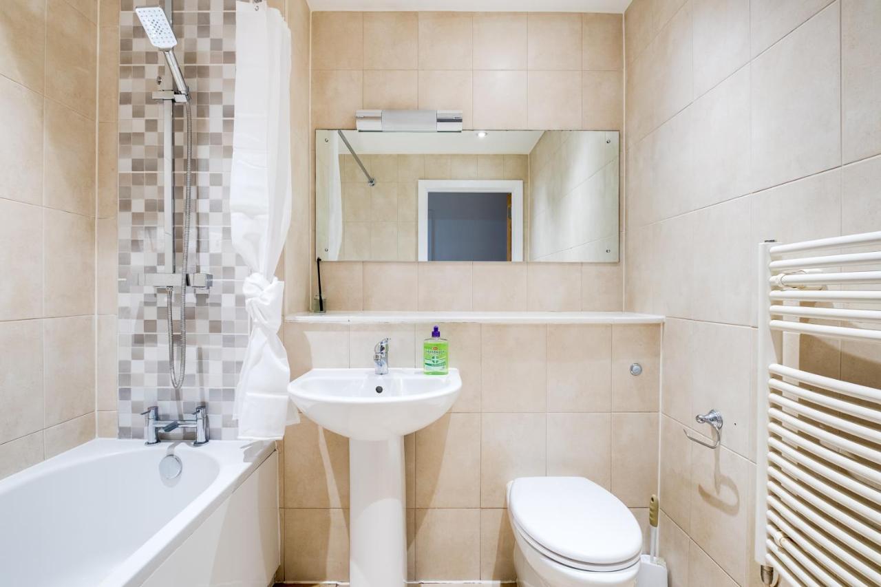 Maevela Apartments - Arcadian Versace Themed Apt ☆ Huge Balcony / Free Parking → Free Netflix -2 Min Walk From Birmingham Hippodrome Theatre, Arcadian, China Town, Sidewalk Club, Gay Village, 5 Mins From New Street Train Station - Birmingham Grand Ce Exterior foto